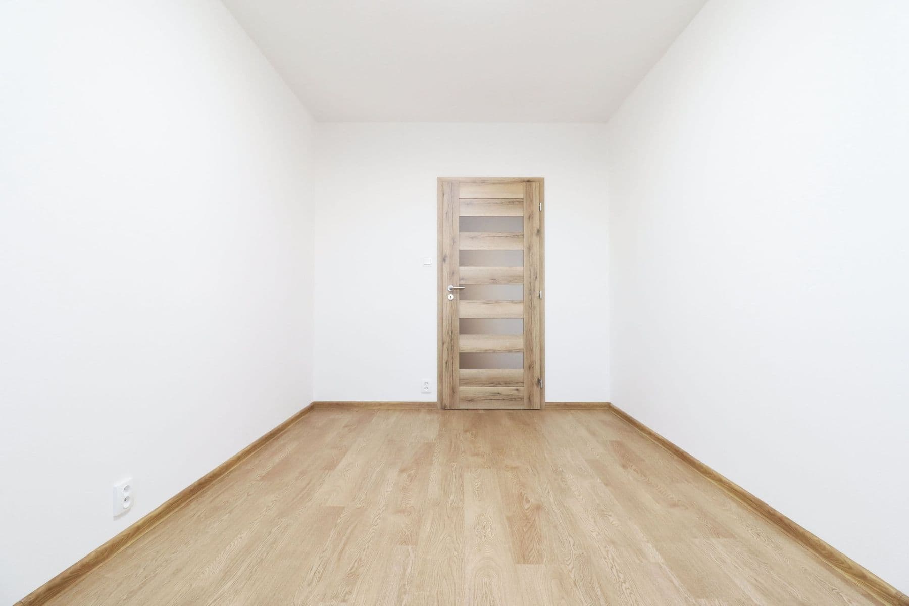 1 bedroom with open-plan kitchen flat to rent, 43 m², K lukám, Prague, Prague 1 bedroom with open-plan kitchen flat to rent, 43 m², K lukám, Prague, Prague