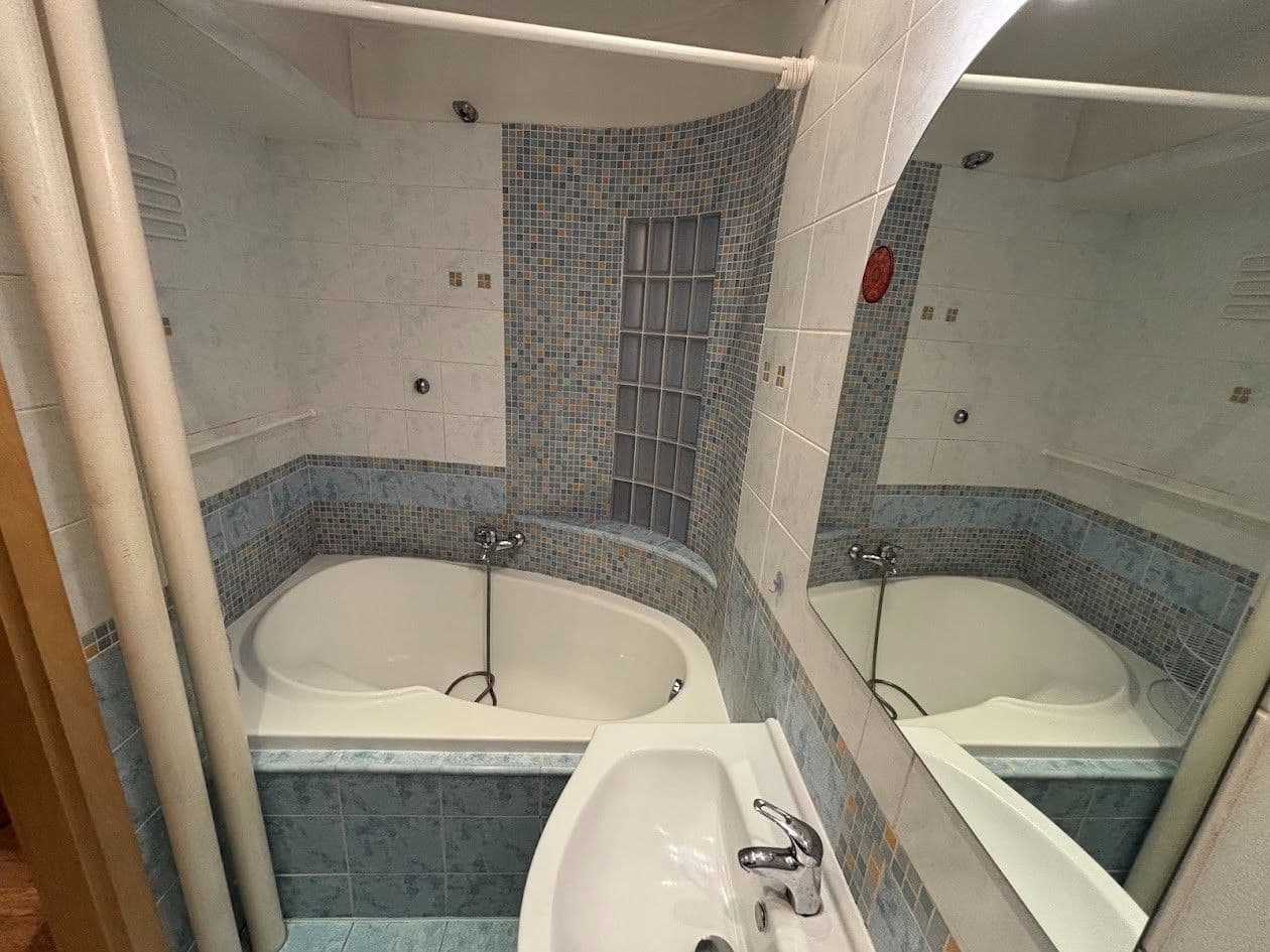 2 bedroom with open-plan kitchen flat to rent, 71 m², Na Petřinách, Prague, Prague 2 bedroom with open-plan kitchen flat to rent, 71 m², Na Petřinách, Prague, Prague