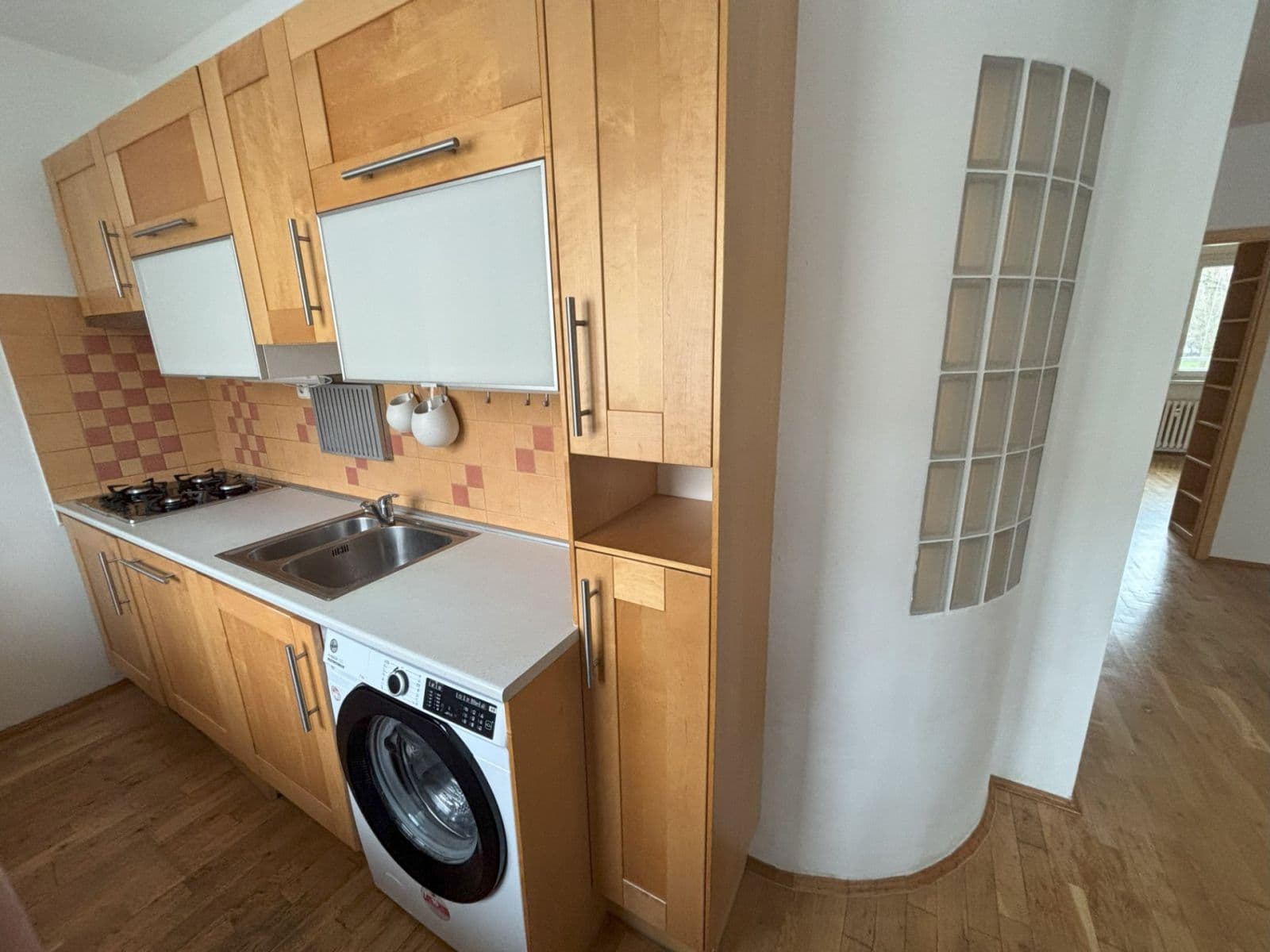 2 bedroom with open-plan kitchen flat to rent, 71 m², Na Petřinách, Prague, Prague 2 bedroom with open-plan kitchen flat to rent, 71 m², Na Petřinách, Prague, Prague