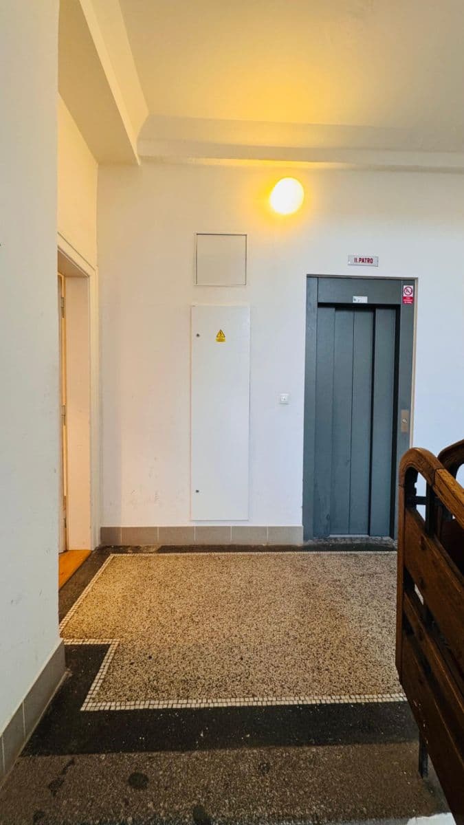 3 bedroom flat to rent, 114 m², Nikoly Tesly, Prague, Prague 3 bedroom flat to rent, 114 m², Nikoly Tesly, Prague, Prague