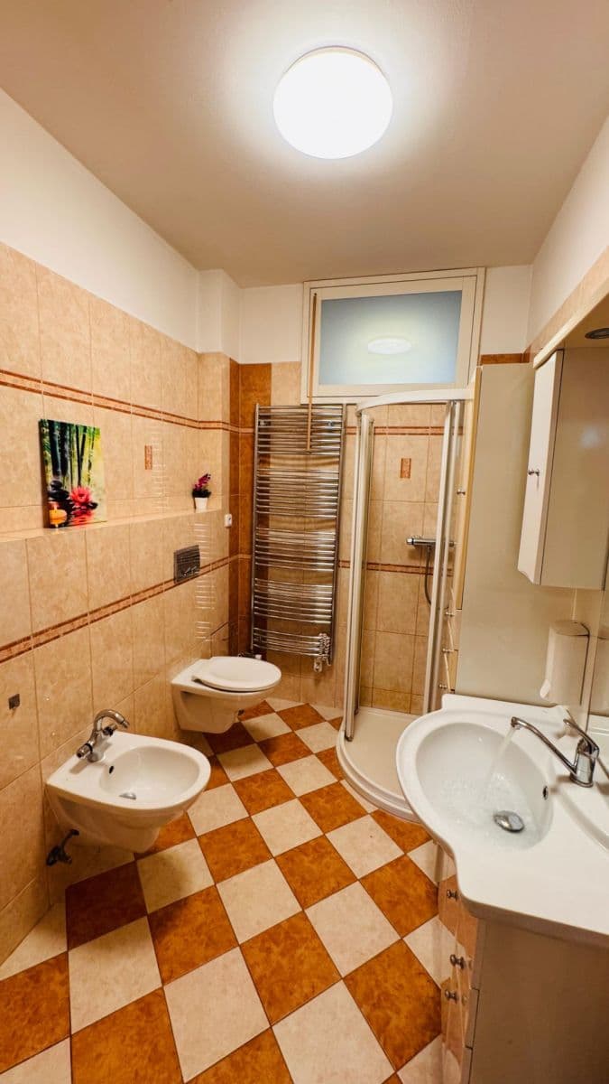 3 bedroom flat to rent, 114 m², Nikoly Tesly, Prague, Prague 3 bedroom flat to rent, 114 m², Nikoly Tesly, Prague, Prague