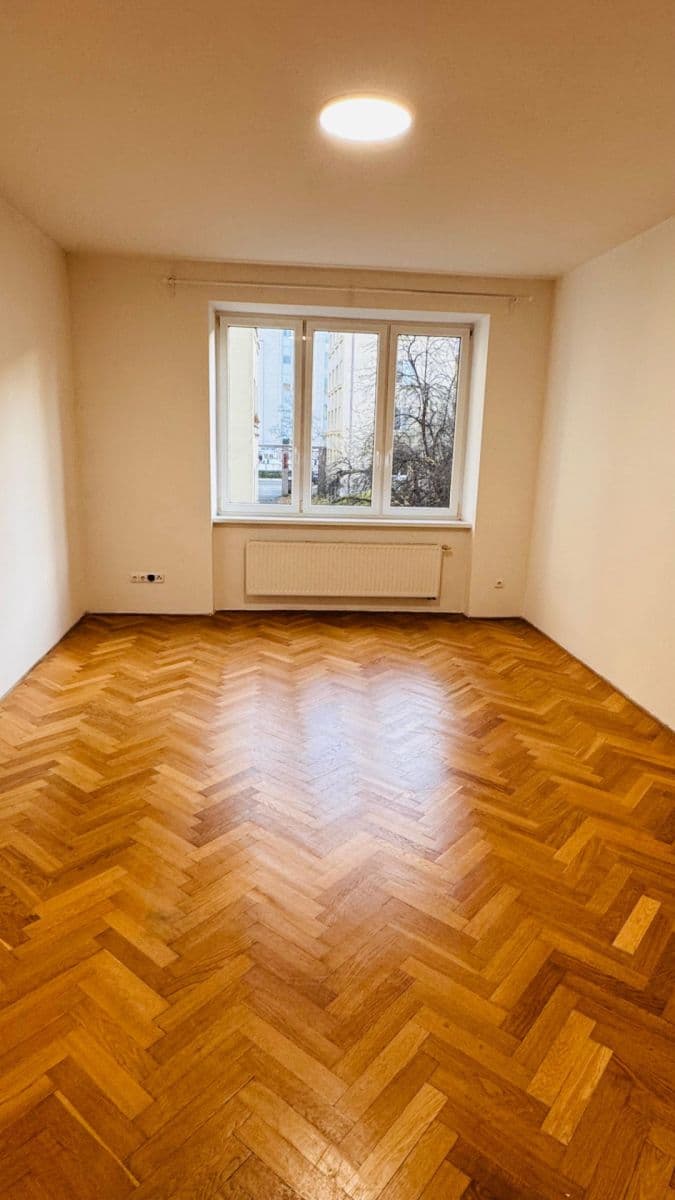 3 bedroom flat to rent, 114 m², Nikoly Tesly, Prague, Prague 3 bedroom flat to rent, 114 m², Nikoly Tesly, Prague, Prague