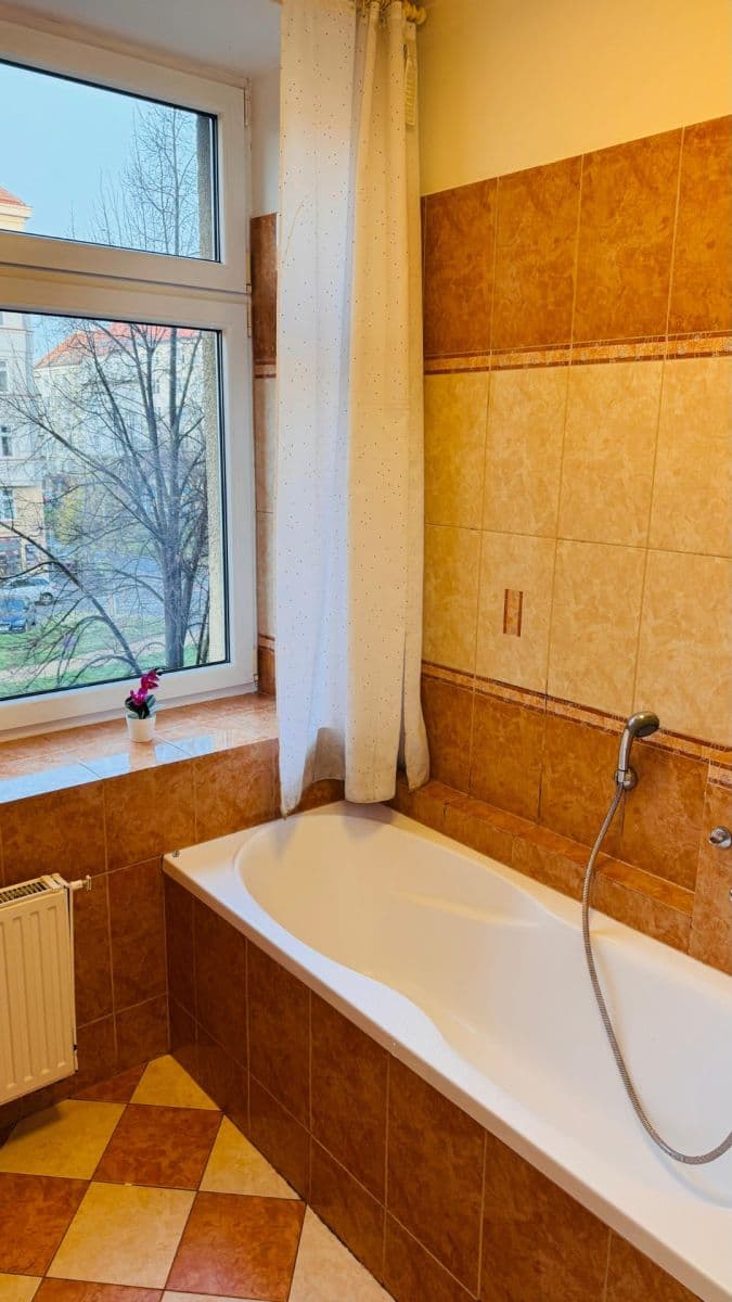 3 bedroom flat to rent, 114 m², Nikoly Tesly, Prague, Prague 3 bedroom flat to rent, 114 m², Nikoly Tesly, Prague, Prague