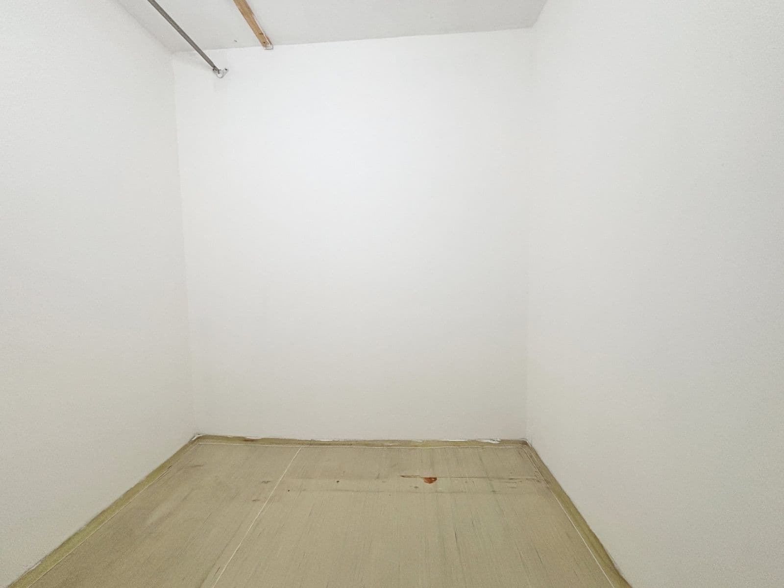 3 bedroom flat to rent, 76 m², Otradovická, Prague, Prague 3 bedroom flat to rent, 76 m², Otradovická, Prague, Prague