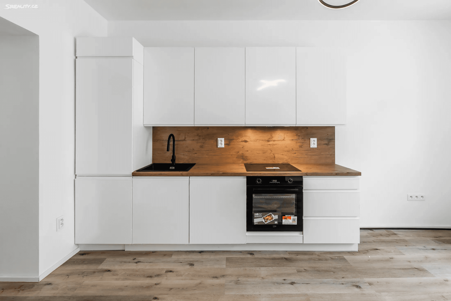 2 bedroom with open-plan kitchen flat for sale, 56 m², Na Dvorcích, Prague, Prague 2 bedroom with open-plan kitchen flat for sale, 56 m², Na Dvorcích, Prague, Prague