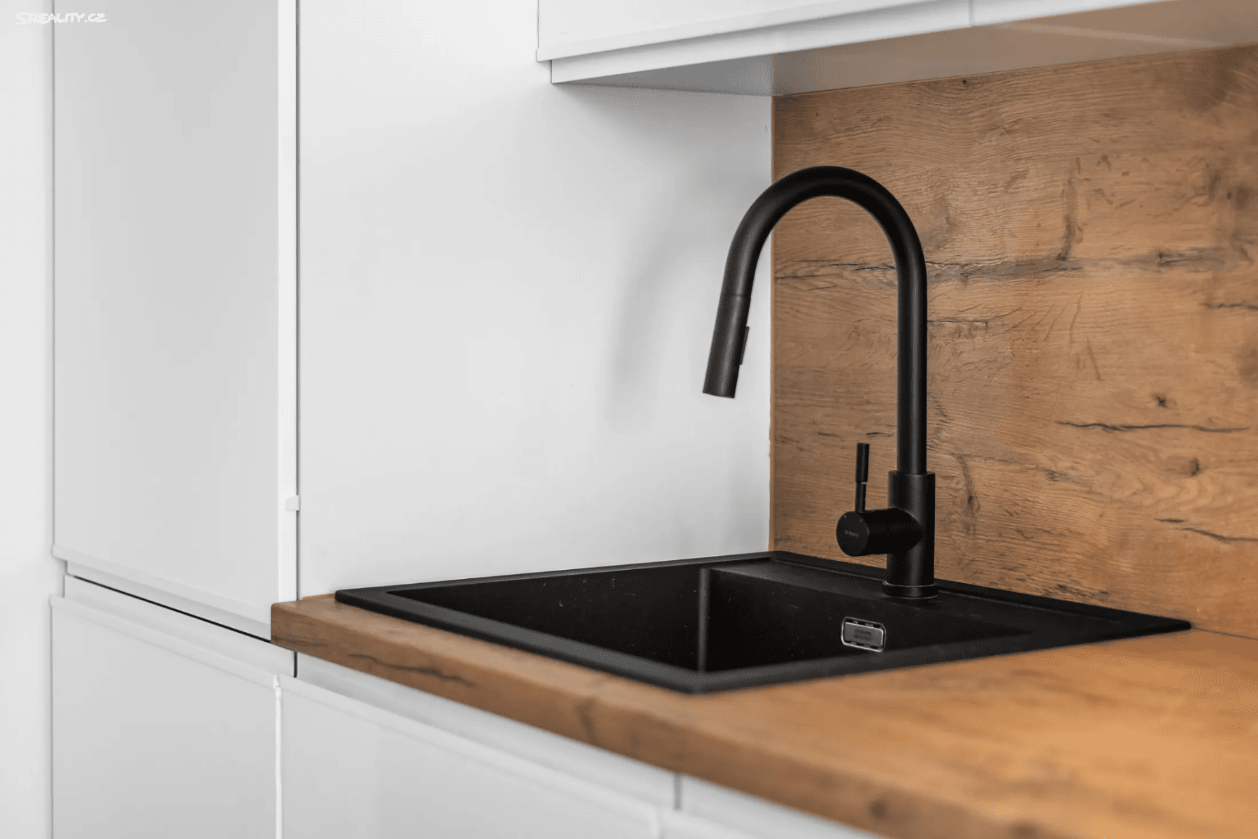 2 bedroom with open-plan kitchen flat for sale, 56 m², Na Dvorcích, Prague, Prague 2 bedroom with open-plan kitchen flat for sale, 56 m², Na Dvorcích, Prague, Prague