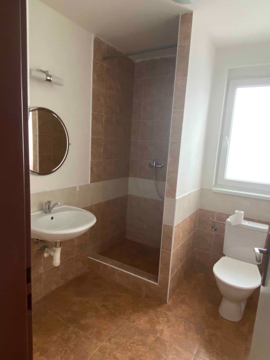 Studio flat to rent, 33 m², Nádražní, Líbeznice, Středočeský Region Studio flat to rent, 33 m², Nádražní, Líbeznice, Středočeský Region