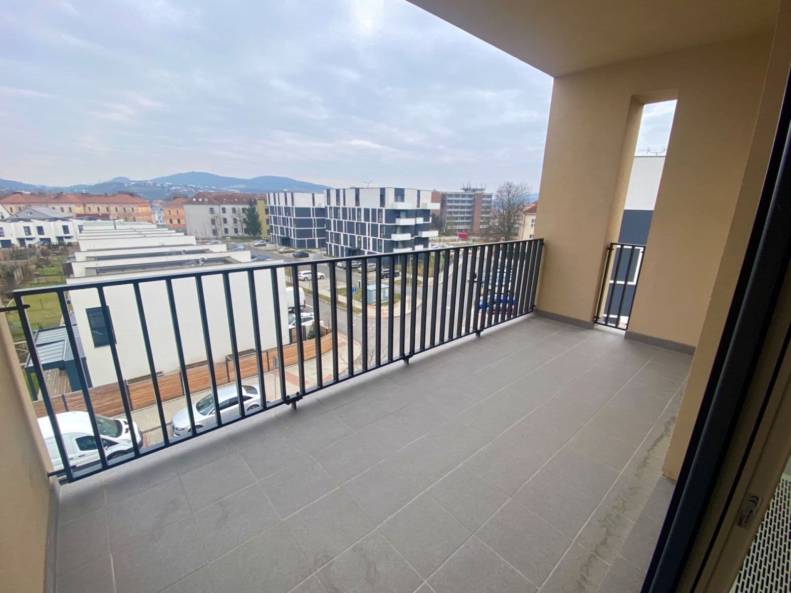 2 bedroom with open-plan kitchen flat to rent, 83 m², Duslova, Beroun, Středočeský Region 2 bedroom with open-plan kitchen flat to rent, 83 m², Duslova, Beroun, Středočeský Region