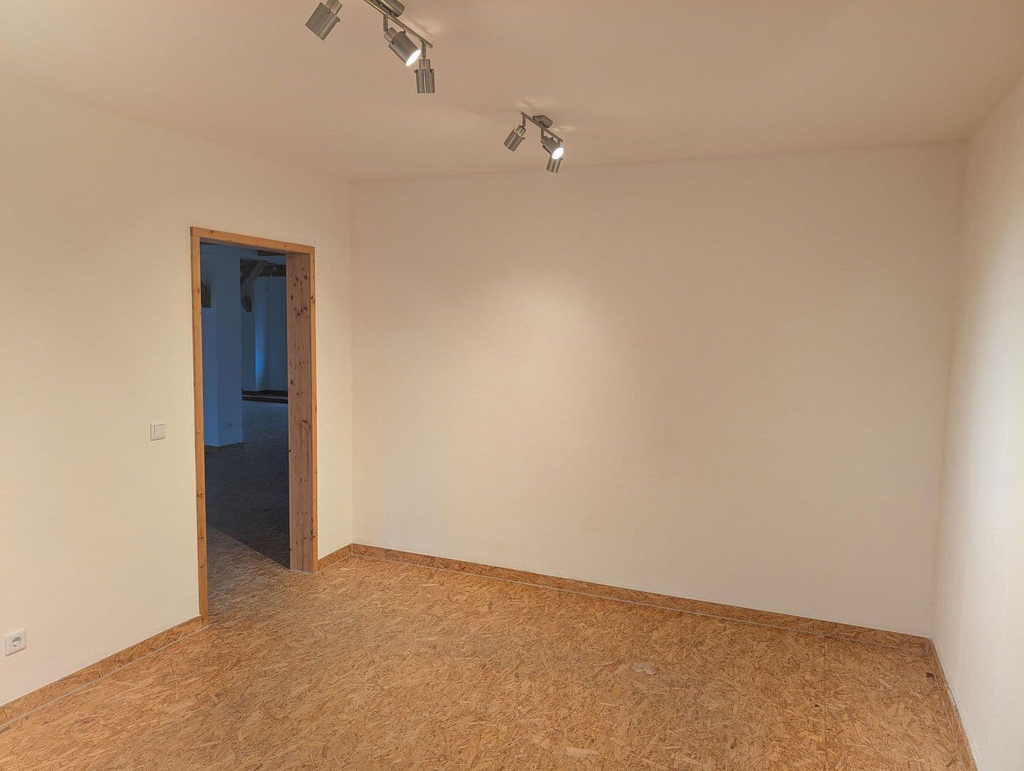 office to rent, 436 m², Engelsdorfer Str. 373, Leipzig, Saxony office to rent, 436 m², Engelsdorfer Str. 373, Leipzig, Saxony