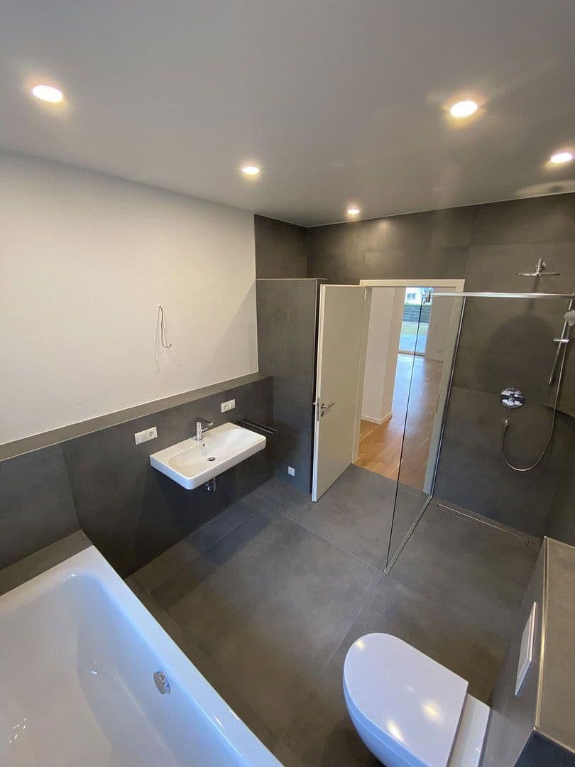 3 bedroom with open-plan kitchen flat to rent, 175 m², Koblenz, Rhineland-Palatinate 3 bedroom with open-plan kitchen flat to rent, 175 m², Koblenz, Rhineland-Palatinate