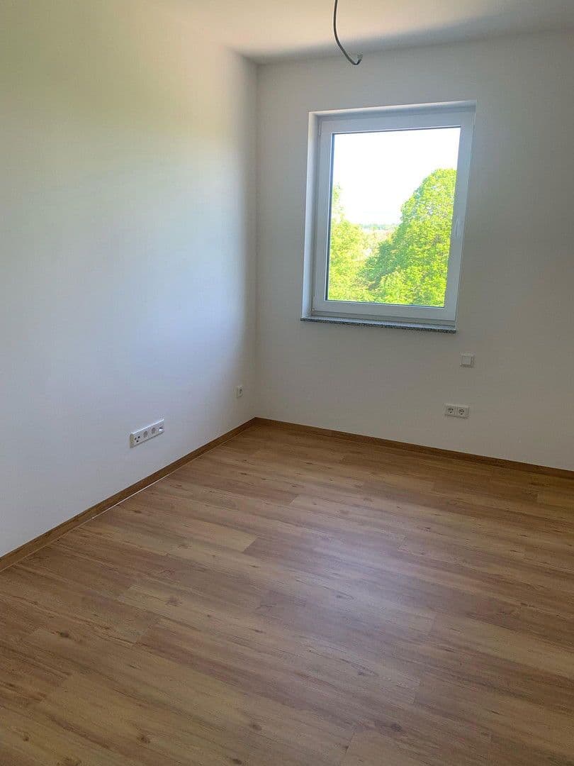3 bedroom with open-plan kitchen flat to rent, 98 m², Lauchheim, Baden-Württemberg 3 bedroom with open-plan kitchen flat to rent, 98 m², Lauchheim, Baden-Württemberg