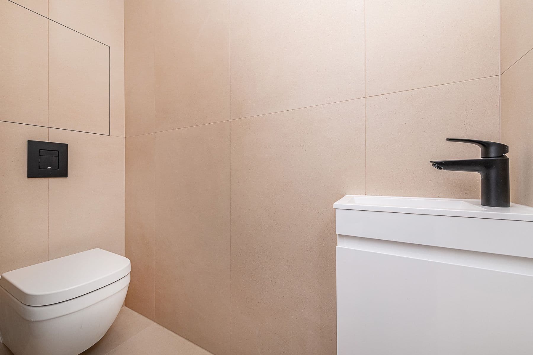 4 bedroom with open-plan kitchen flat for sale, 88 m², Feřtekova, Prague, Prague 4 bedroom with open-plan kitchen flat for sale, 88 m², Feřtekova, Prague, Prague