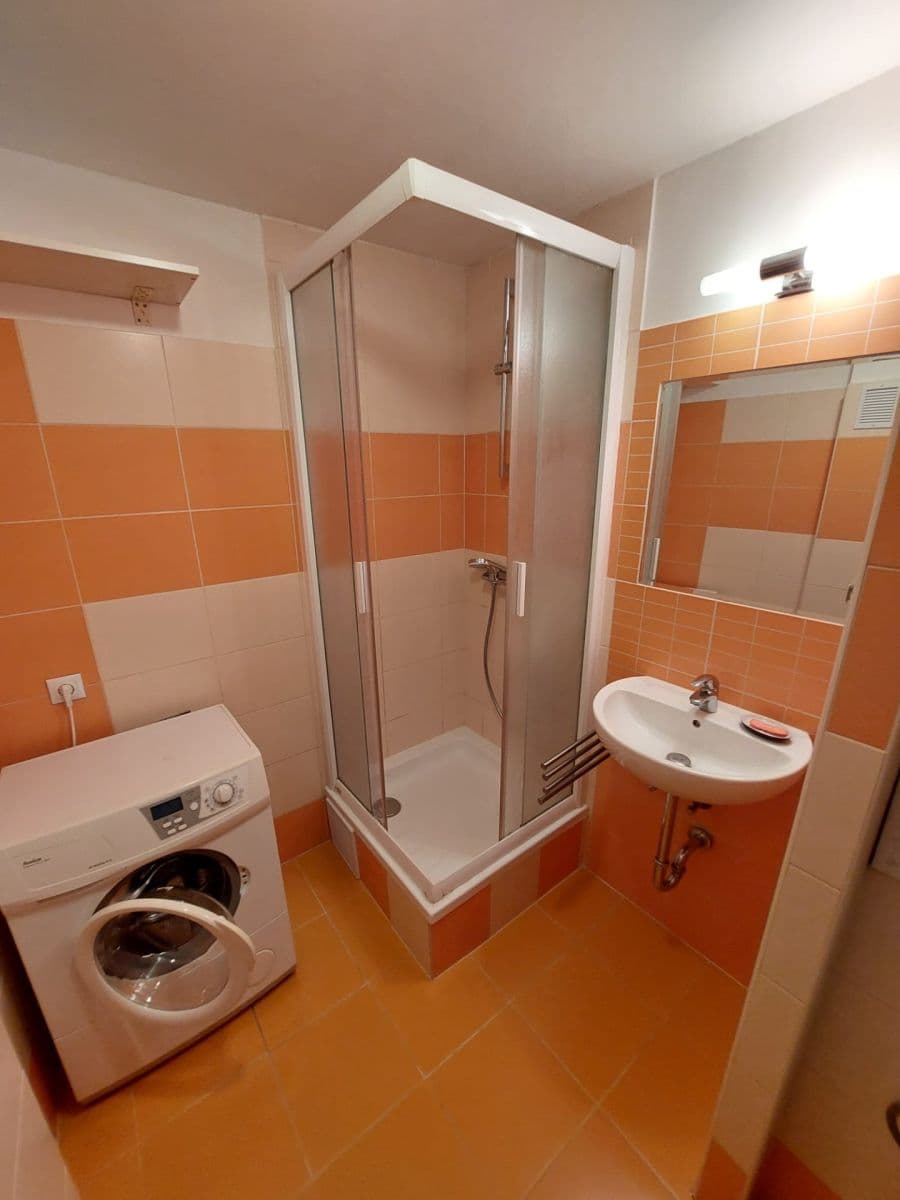 1 bedroom flat to rent, 42 m², Smrková, Plzeň, Plzeňský Region 1 bedroom flat to rent, 42 m², Smrková, Plzeň, Plzeňský Region