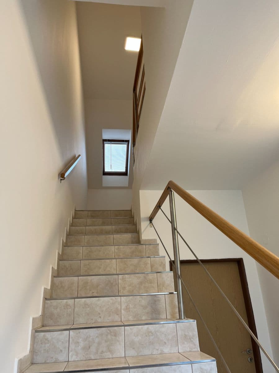 3 bedroom flat to rent, 120 m², Havlíčkovo nám., Kladno, Středočeský Region 3 bedroom flat to rent, 120 m², Havlíčkovo nám., Kladno, Středočeský Region