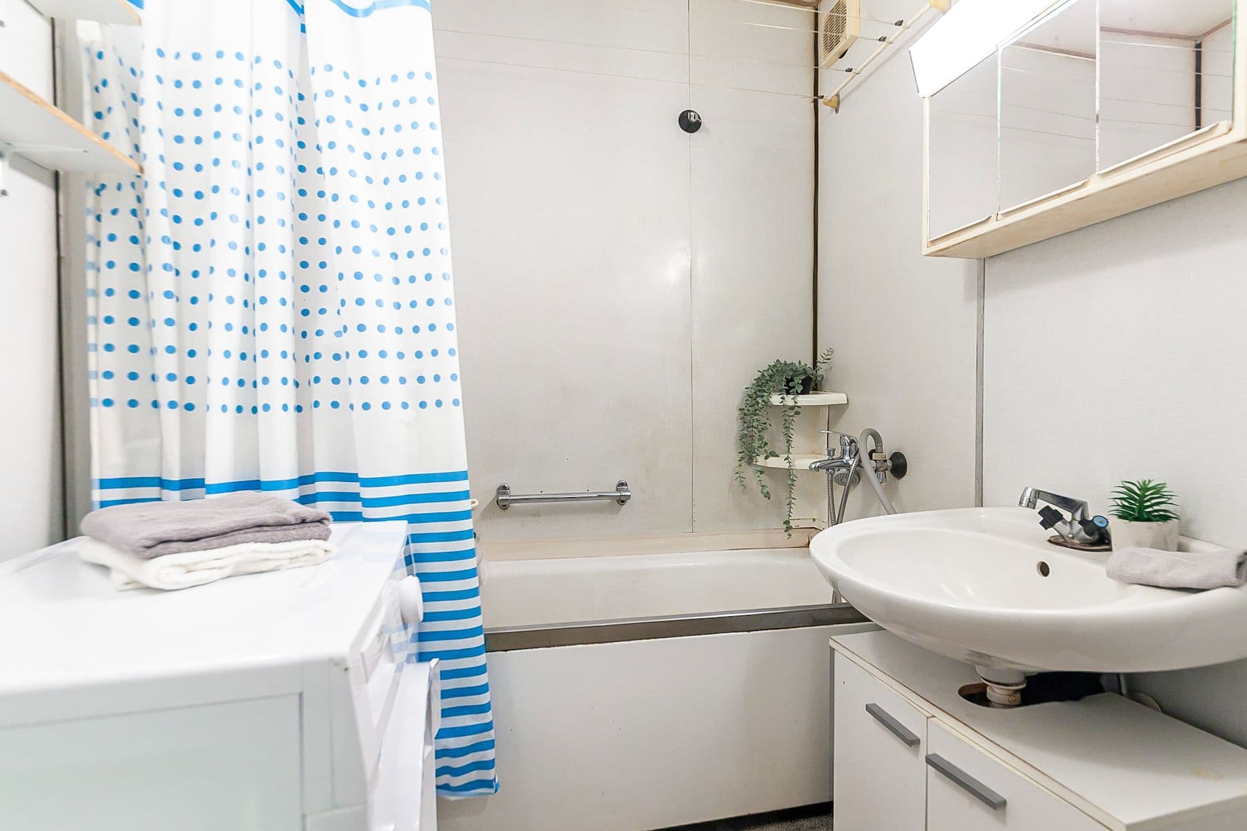 2 bedroom flat for sale, 62 m², Bouřilova, Prague, Prague 2 bedroom flat for sale, 62 m², Bouřilova, Prague, Prague