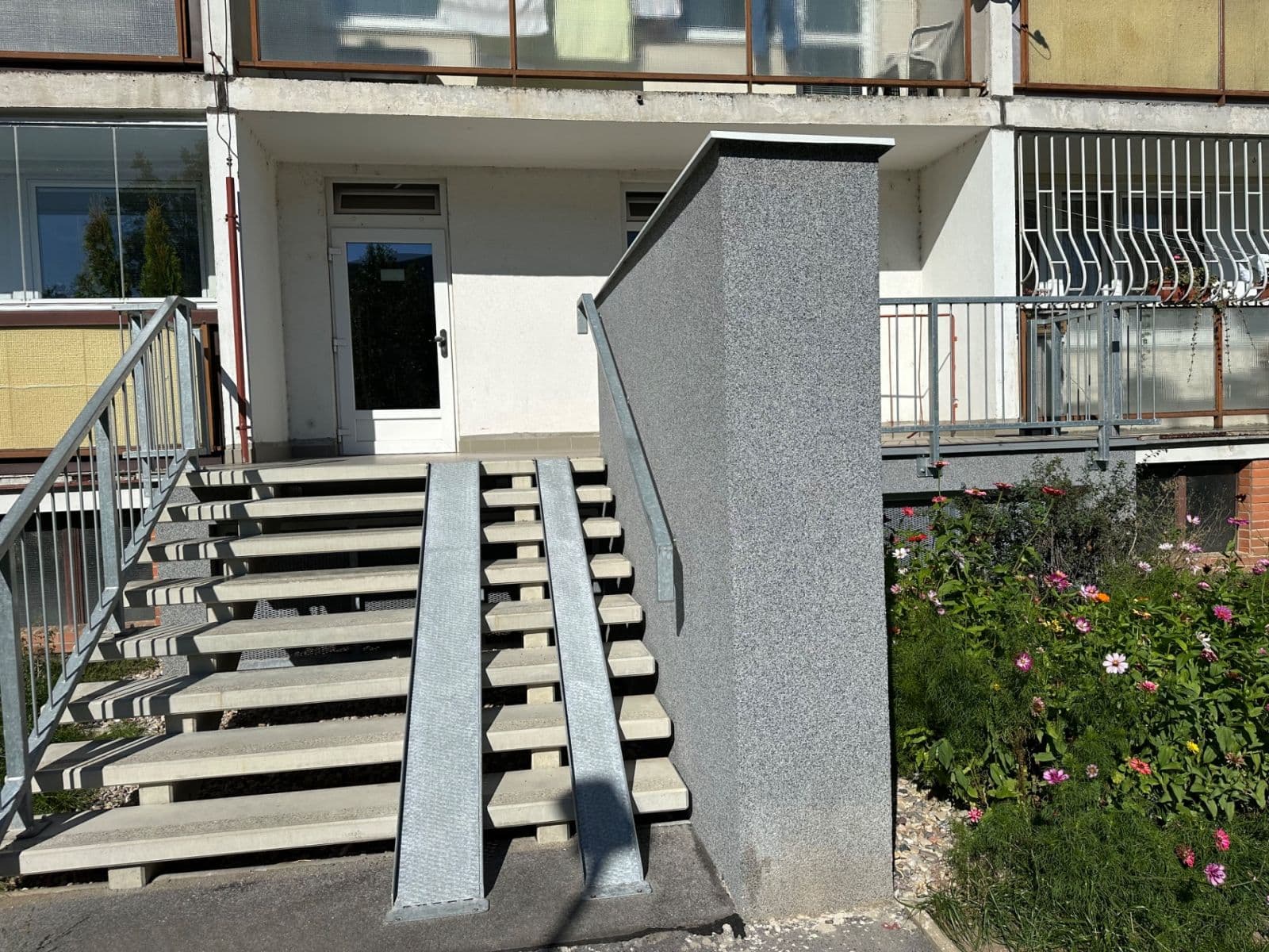 2 bedroom with open-plan kitchen flat to rent, 81 m², Livornská, Prague, Prague 2 bedroom with open-plan kitchen flat to rent, 81 m², Livornská, Prague, Prague