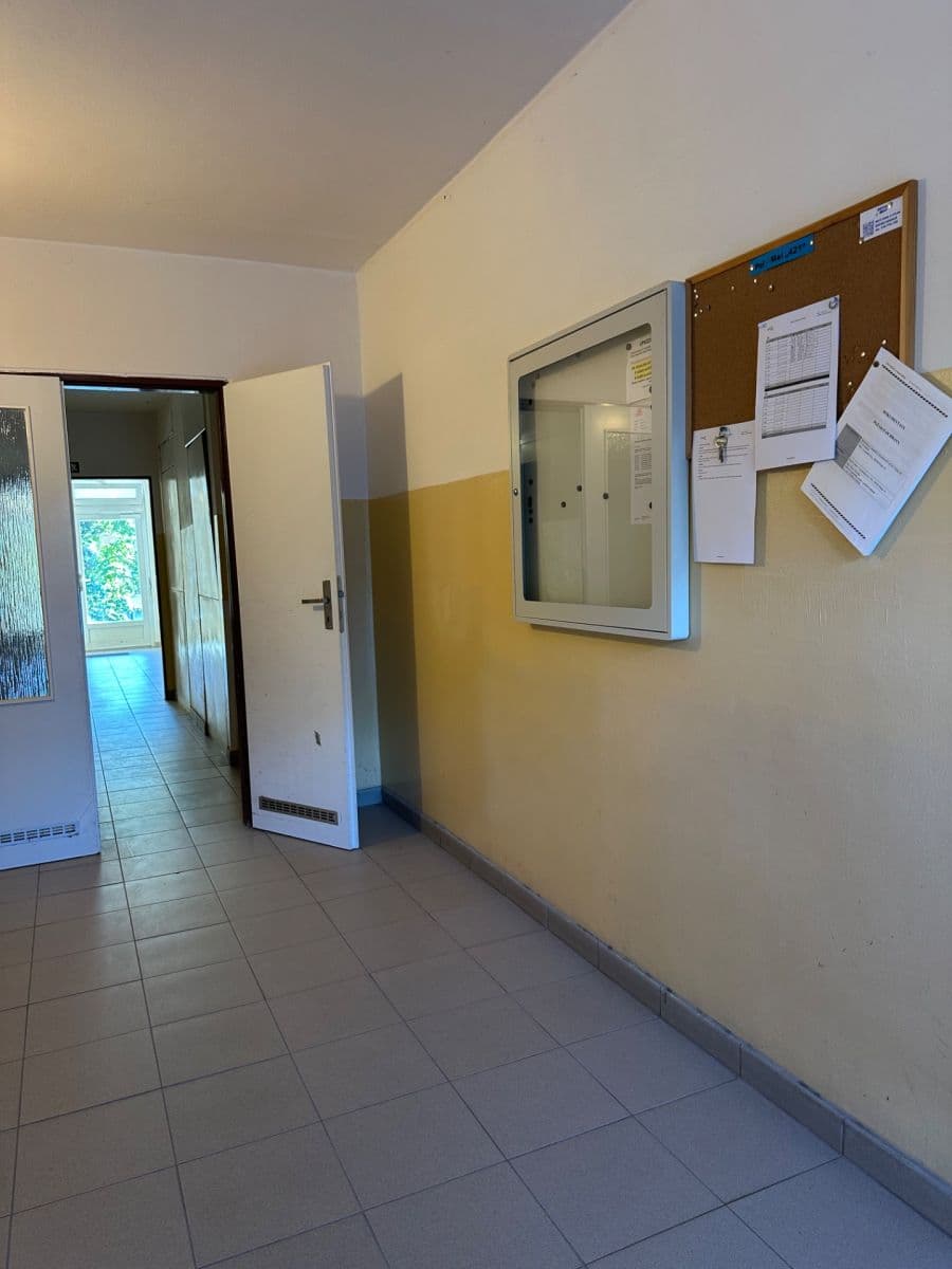 2 bedroom with open-plan kitchen flat to rent, 81 m², Livornská, Prague, Prague 2 bedroom with open-plan kitchen flat to rent, 81 m², Livornská, Prague, Prague