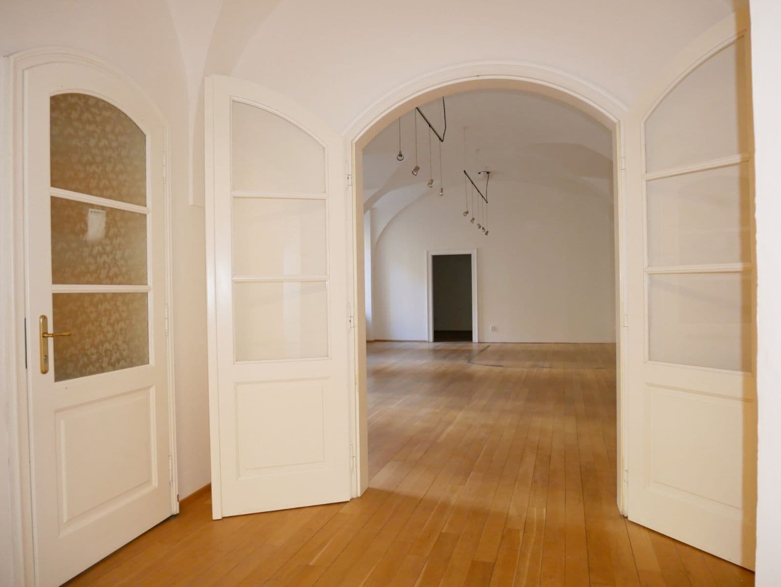 office to rent, 80 m², Karmelitská, Prague, Prague office to rent, 80 m², Karmelitská, Prague, Prague