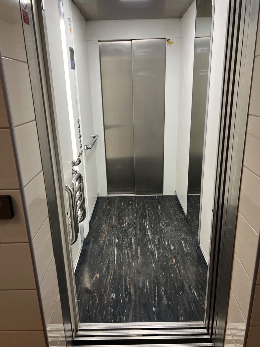 Studio flat to rent, 41 m², Poděbradská, Prague, Prague Studio flat to rent, 41 m², Poděbradská, Prague, Prague