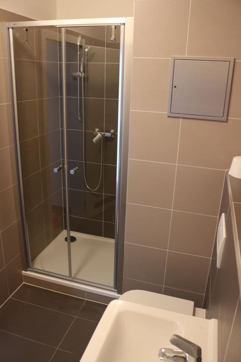 Studio flat to rent, 42 m², Škrábkových, Prague, Prague Studio flat to rent, 42 m², Škrábkových, Prague, Prague