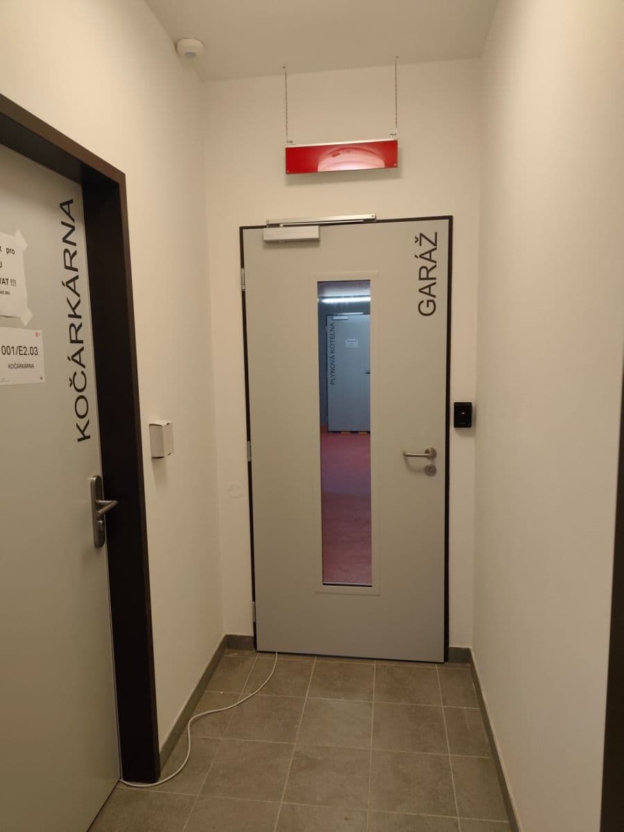 1 bedroom with open-plan kitchen flat to rent, 52 m², Stočesova, Prague, Prague 1 bedroom with open-plan kitchen flat to rent, 52 m², Stočesova, Prague, Prague