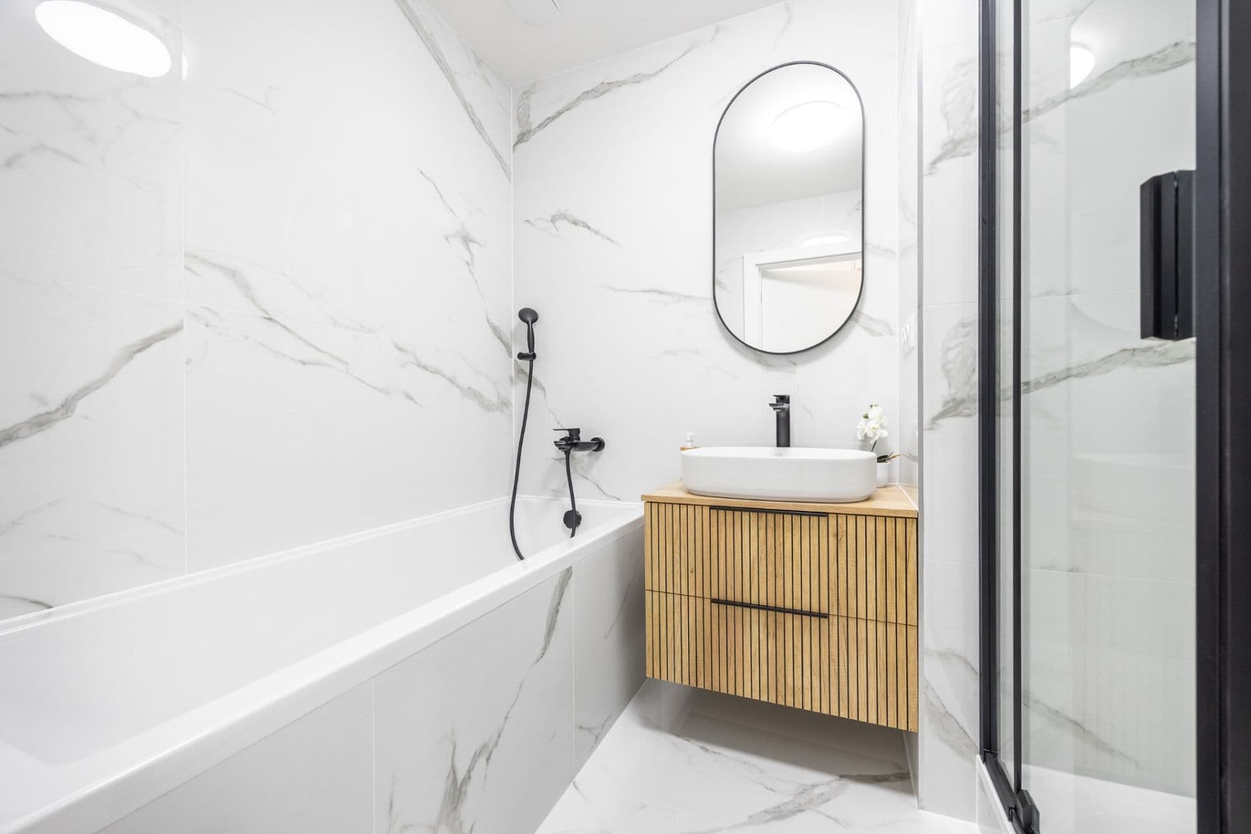 2 bedroom with open-plan kitchen flat to rent, 65 m², Metodějova, Prague, Prague 2 bedroom with open-plan kitchen flat to rent, 65 m², Metodějova, Prague, Prague