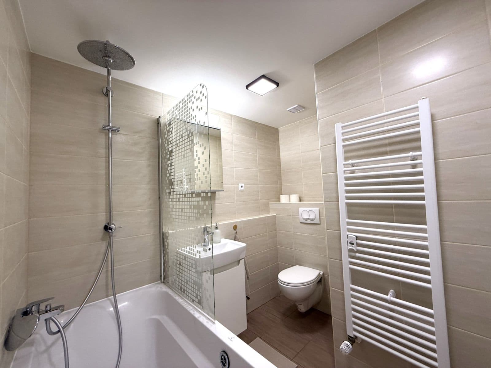 1 bedroom with open-plan kitchen flat for sale, 43 m², Hnězdenská, Prague, Prague 1 bedroom with open-plan kitchen flat for sale, 43 m², Hnězdenská, Prague, Prague