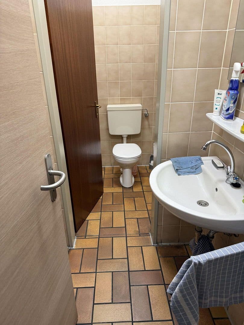 non-residential property to rent, 1,248 m², Oberste Kamp 7, Velbert, North Rhine-Westphalia non-residential property to rent, 1,248 m², Oberste Kamp 7, Velbert, North Rhine-Westphalia