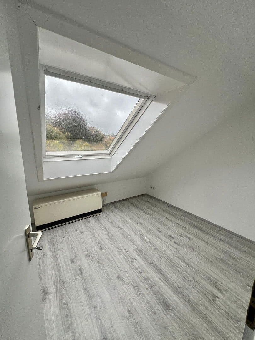 4 bedroom flat to rent, 90 m², Am Brögel 4, Wuppertal, North Rhine-Westphalia 4 bedroom flat to rent, 90 m², Am Brögel 4, Wuppertal, North Rhine-Westphalia