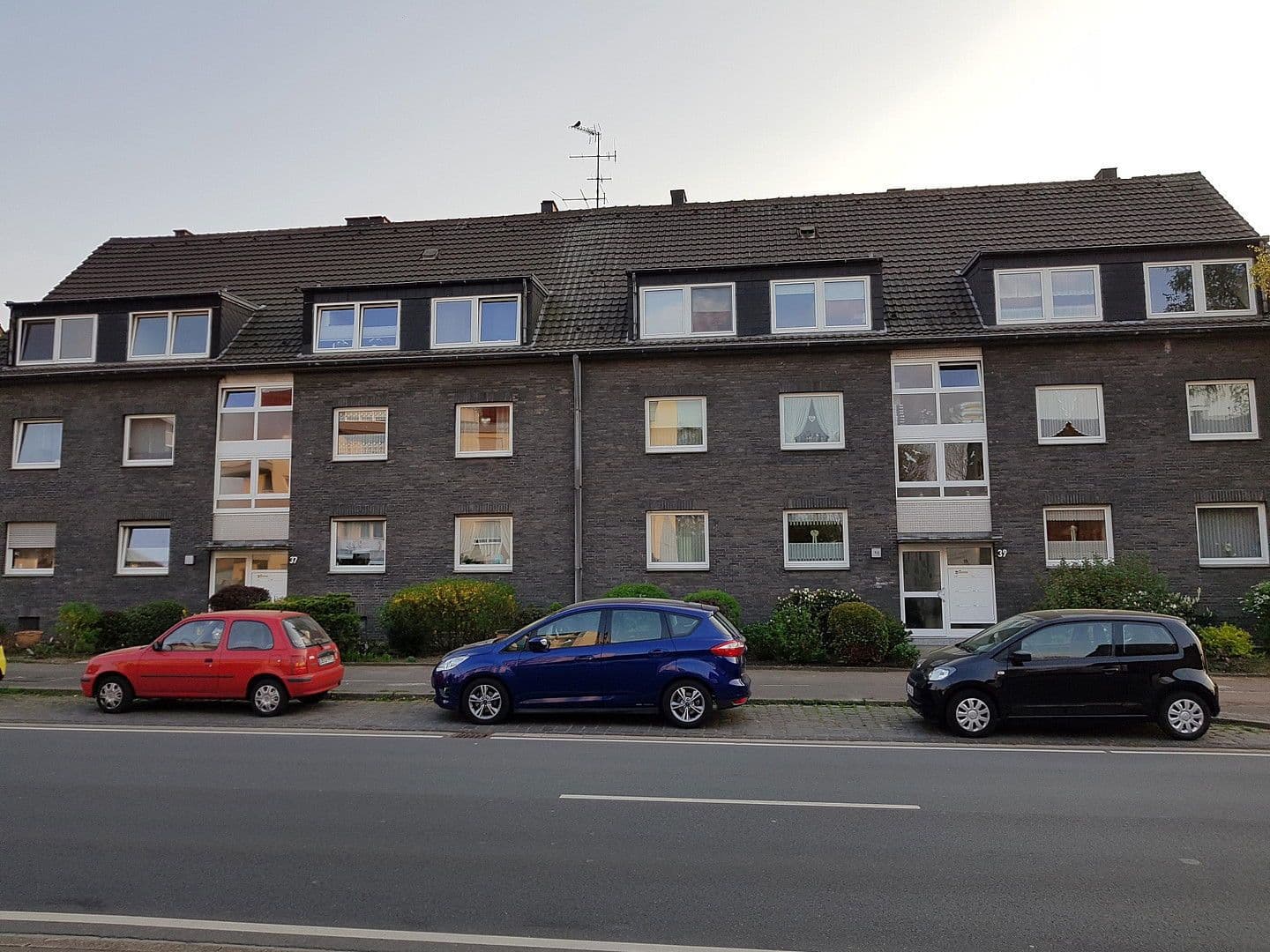 2 bedroom with open-plan kitchen flat to rent, 83 m², Höhenweg 35, Oberhausen, North Rhine-Westphalia 2 bedroom with open-plan kitchen flat to rent, 83 m², Höhenweg 35, Oberhausen, North Rhine-Westphalia