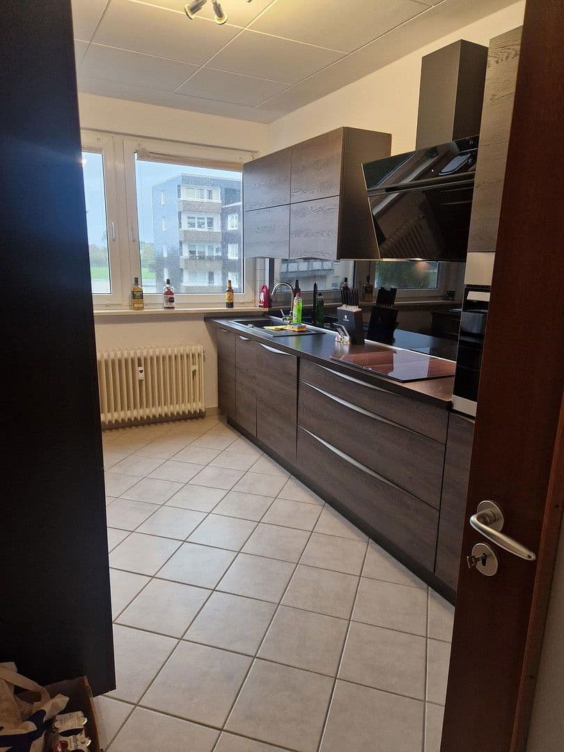 2 bedroom with open-plan kitchen flat to rent, 83 m², Höhenweg 35, Oberhausen, North Rhine-Westphalia 2 bedroom with open-plan kitchen flat to rent, 83 m², Höhenweg 35, Oberhausen, North Rhine-Westphalia