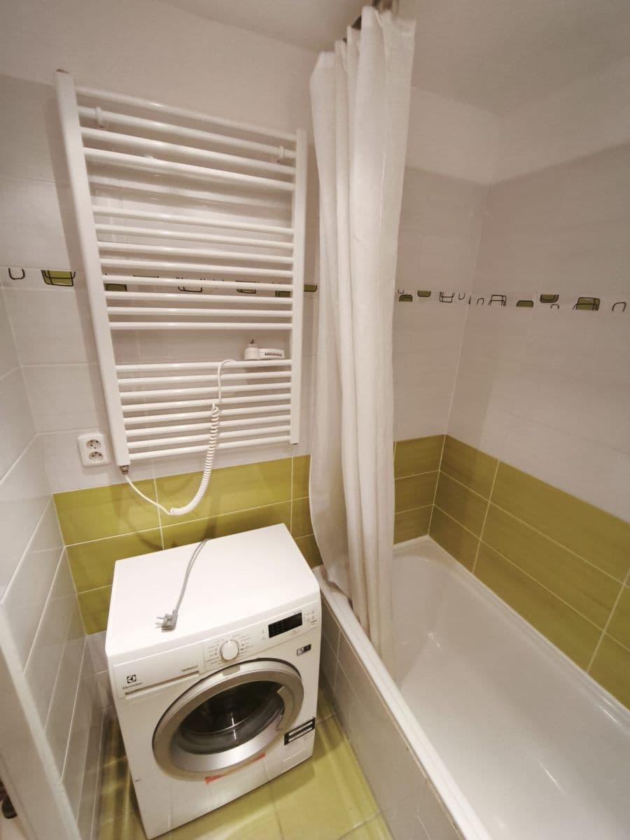 2 bedroom with open-plan kitchen flat to rent, 69 m², Alfonse Muchy, Nymburk, Středočeský Region 2 bedroom with open-plan kitchen flat to rent, 69 m², Alfonse Muchy, Nymburk, Středočeský Region