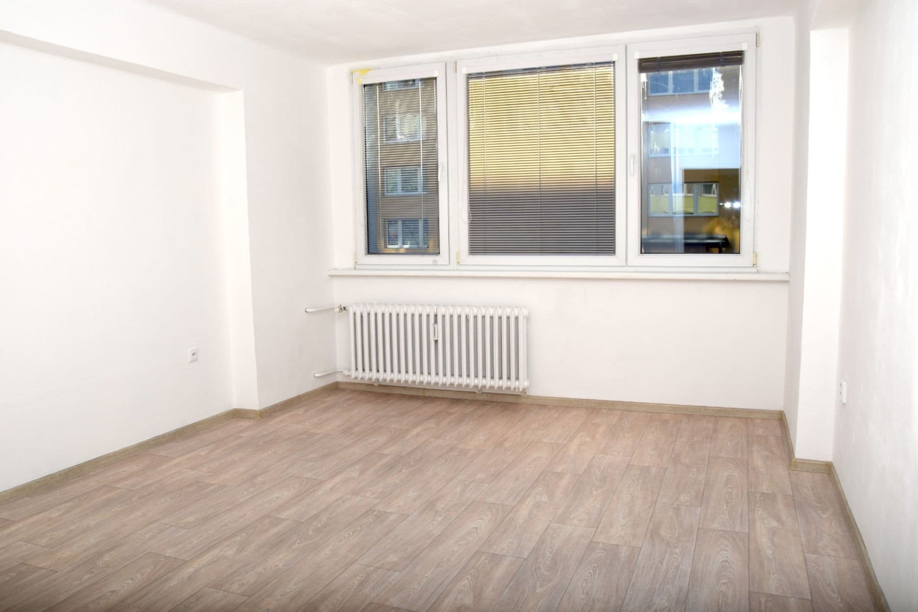 2 bedroom with open-plan kitchen flat to rent, 69 m², Alfonse Muchy, Nymburk, Středočeský Region 2 bedroom with open-plan kitchen flat to rent, 69 m², Alfonse Muchy, Nymburk, Středočeský Region