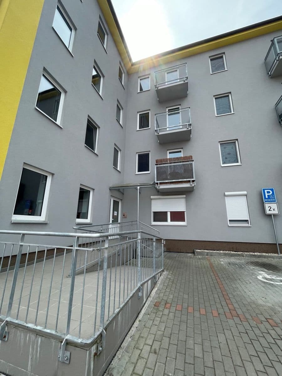 2 bedroom with open-plan kitchen flat to rent, 80 m², Rakouská, Milovice, Středočeský Region 2 bedroom with open-plan kitchen flat to rent, 80 m², Rakouská, Milovice, Středočeský Region