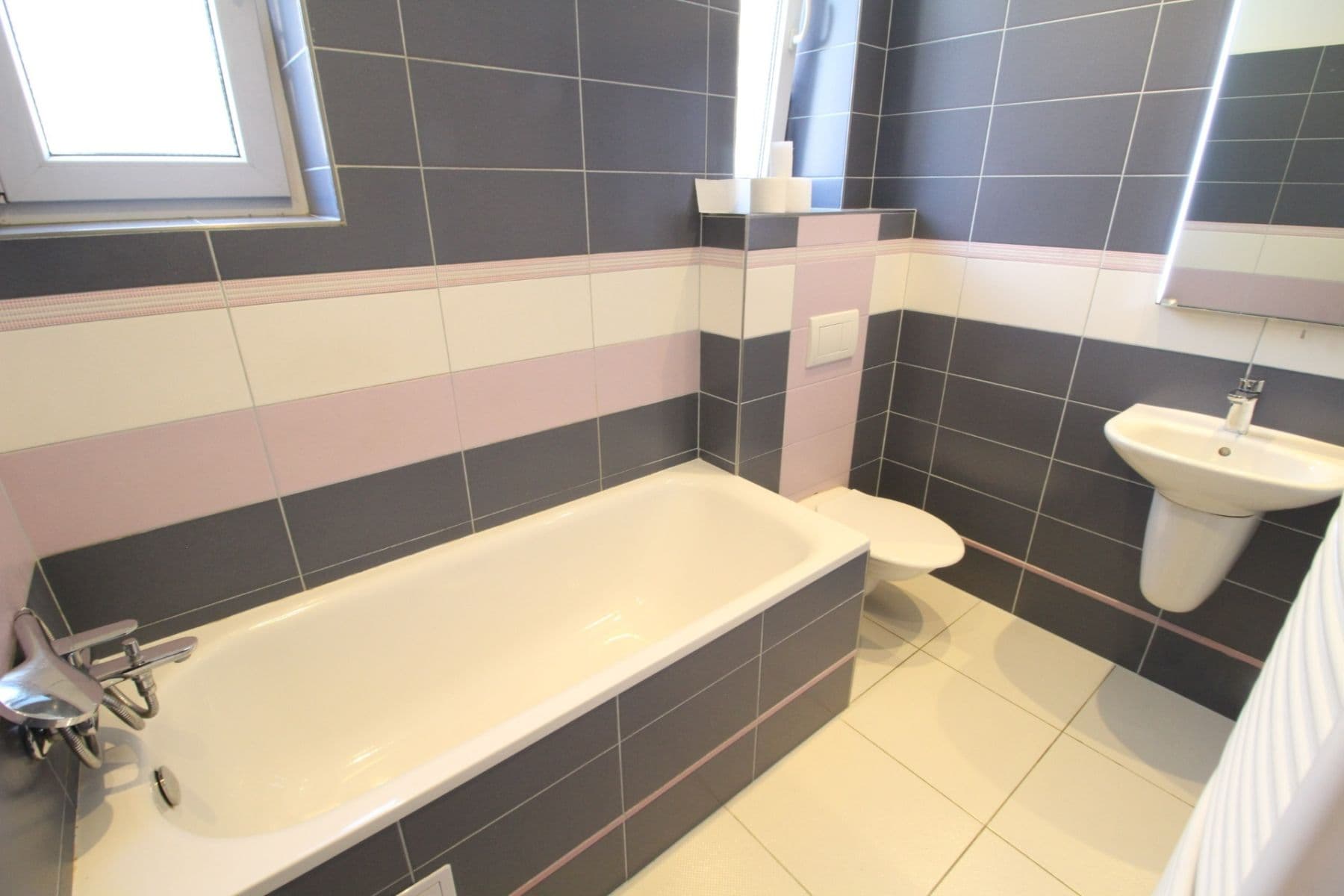 1 bedroom with open-plan kitchen flat to rent, 54 m², Štěpánkova, Beroun, Středočeský Region 1 bedroom with open-plan kitchen flat to rent, 54 m², Štěpánkova, Beroun, Středočeský Region