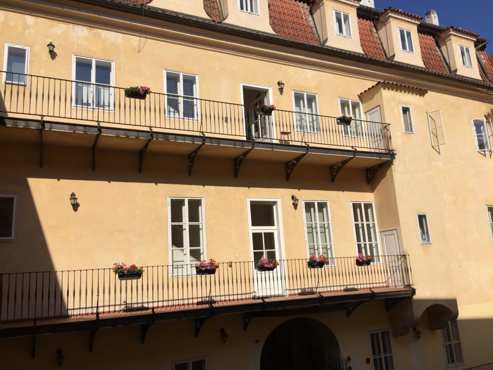 office to rent, 28 m², Karmelitská, Prague, Prague office to rent, 28 m², Karmelitská, Prague, Prague