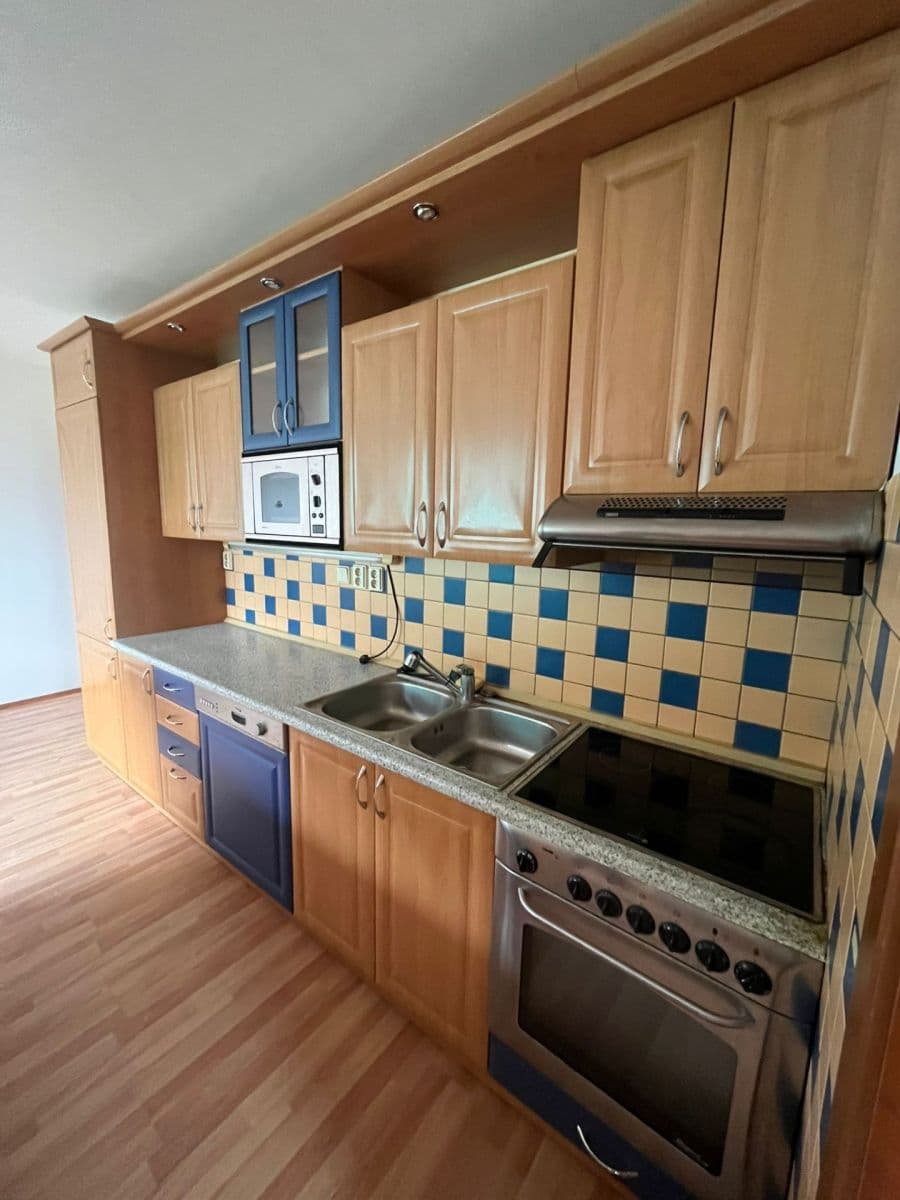 2 bedroom with open-plan kitchen flat to rent, 75 m², Na Výšině, Havlíčkův Brod, Vysočina Region 2 bedroom with open-plan kitchen flat to rent, 75 m², Na Výšině, Havlíčkův Brod, Vysočina Region