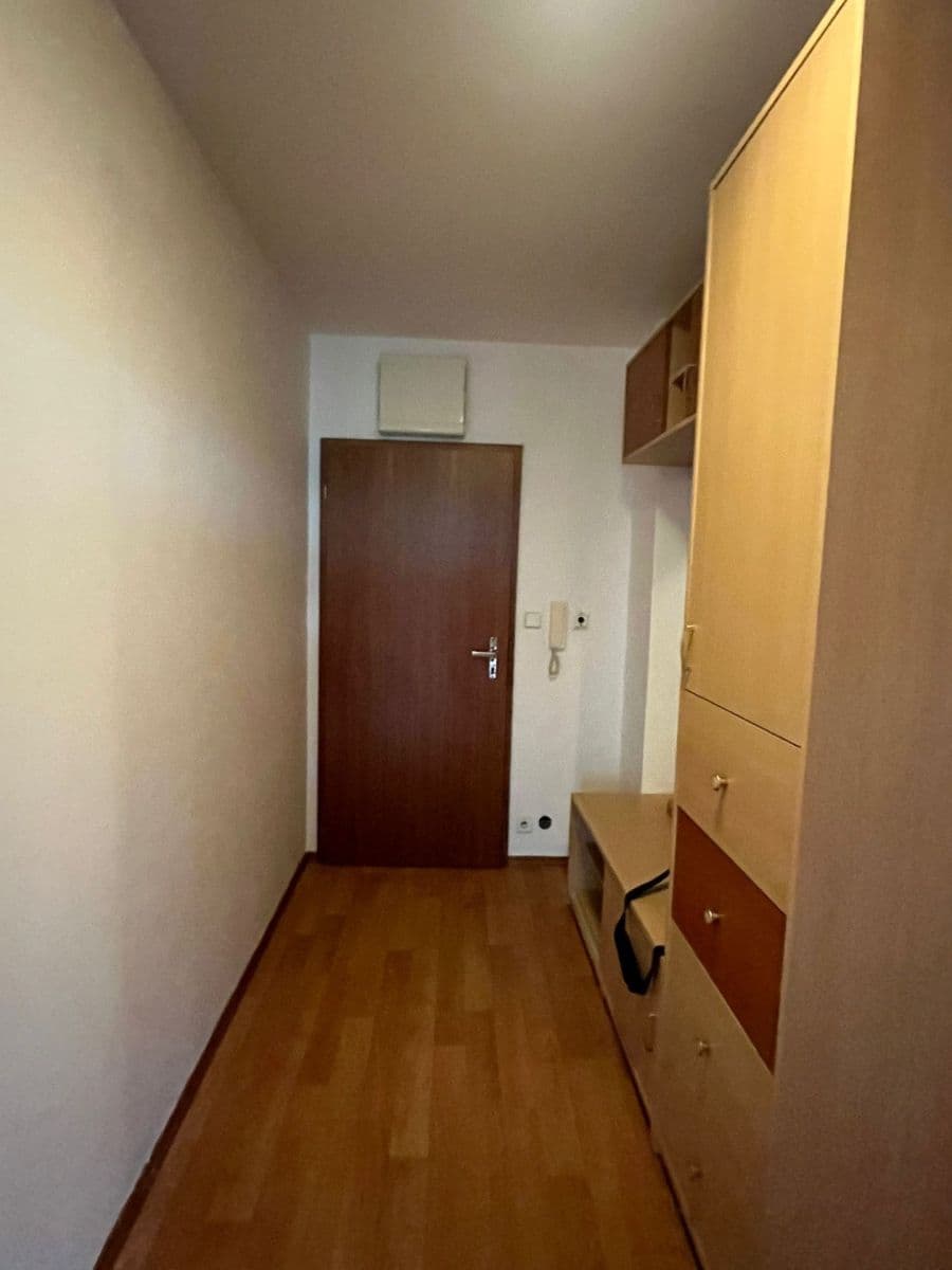 2 bedroom with open-plan kitchen flat to rent, 75 m², Na Výšině, Havlíčkův Brod, Vysočina Region 2 bedroom with open-plan kitchen flat to rent, 75 m², Na Výšině, Havlíčkův Brod, Vysočina Region