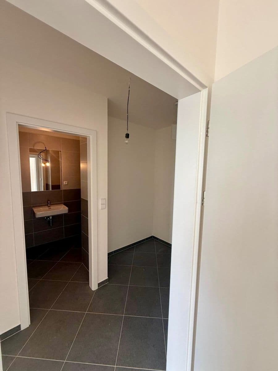 1 bedroom with open-plan kitchen flat to rent, 56 m², Čakovická, Prague, Prague 1 bedroom with open-plan kitchen flat to rent, 56 m², Čakovická, Prague, Prague