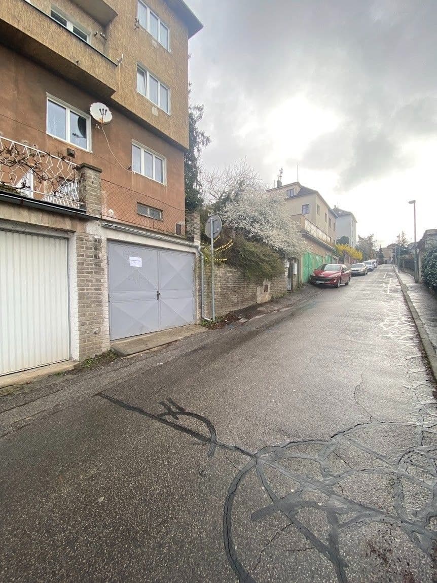 garage to rent, 15 m², Pod Děvínem, Prague, Prague garage to rent, 15 m², Pod Děvínem, Prague, Prague