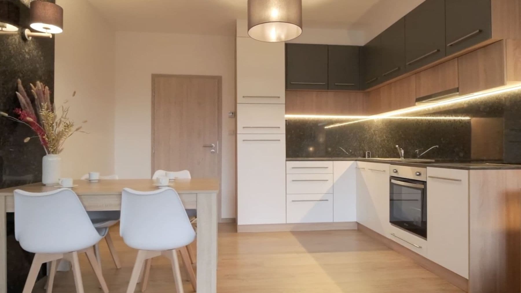 1 bedroom with open-plan kitchen flat for sale, 52 m², Lázeňská, Slaný, Středočeský Region 1 bedroom with open-plan kitchen flat for sale, 52 m², Lázeňská, Slaný, Středočeský Region