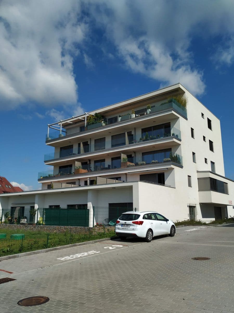 2 bedroom with open-plan kitchen flat to rent, 87 m², Menšíkova, Brno, Jihomoravský Region 2 bedroom with open-plan kitchen flat to rent, 87 m², Menšíkova, Brno, Jihomoravský Region