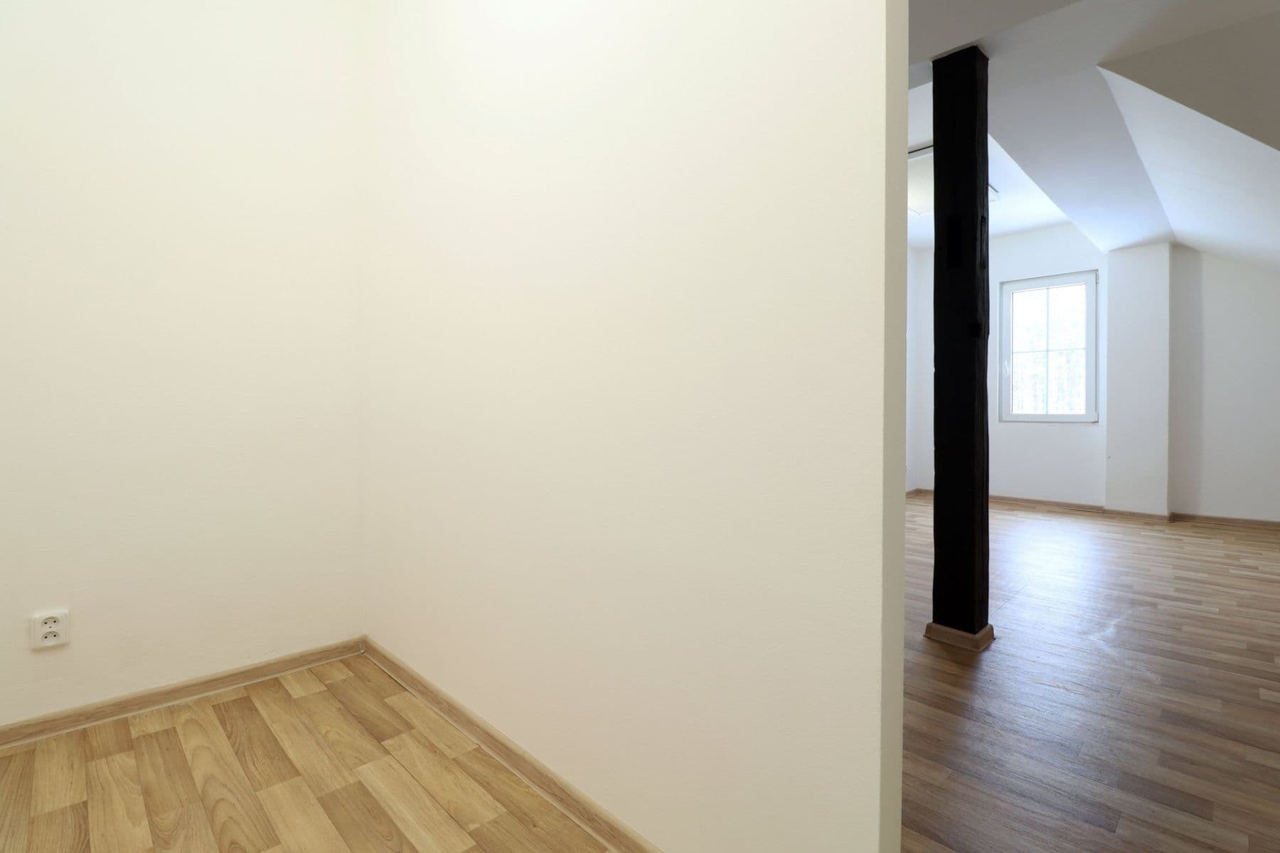 2 bedroom with open-plan kitchen flat to rent, 85 m², Jílové u Prahy, Středočeský Region 2 bedroom with open-plan kitchen flat to rent, 85 m², Jílové u Prahy, Středočeský Region