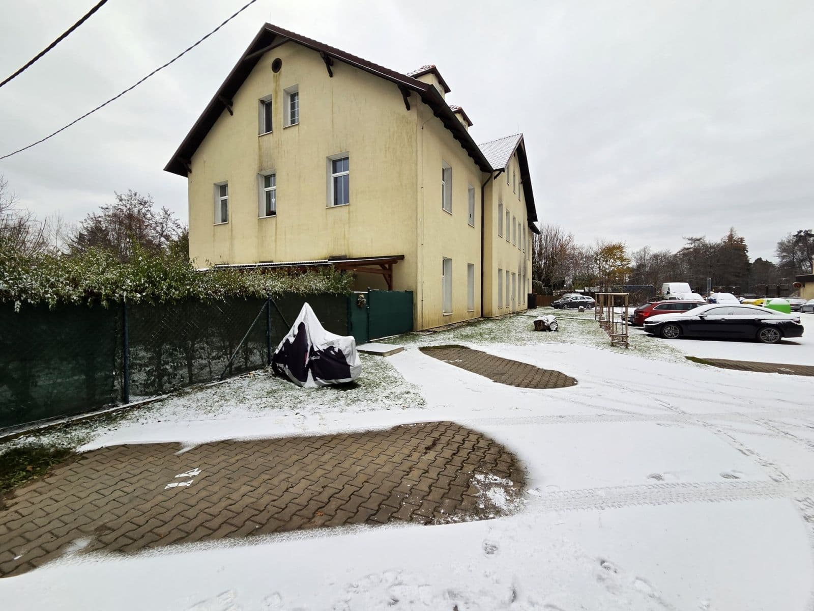 2 bedroom with open-plan kitchen flat to rent, 85 m², Jílové u Prahy, Středočeský Region 2 bedroom with open-plan kitchen flat to rent, 85 m², Jílové u Prahy, Středočeský Region