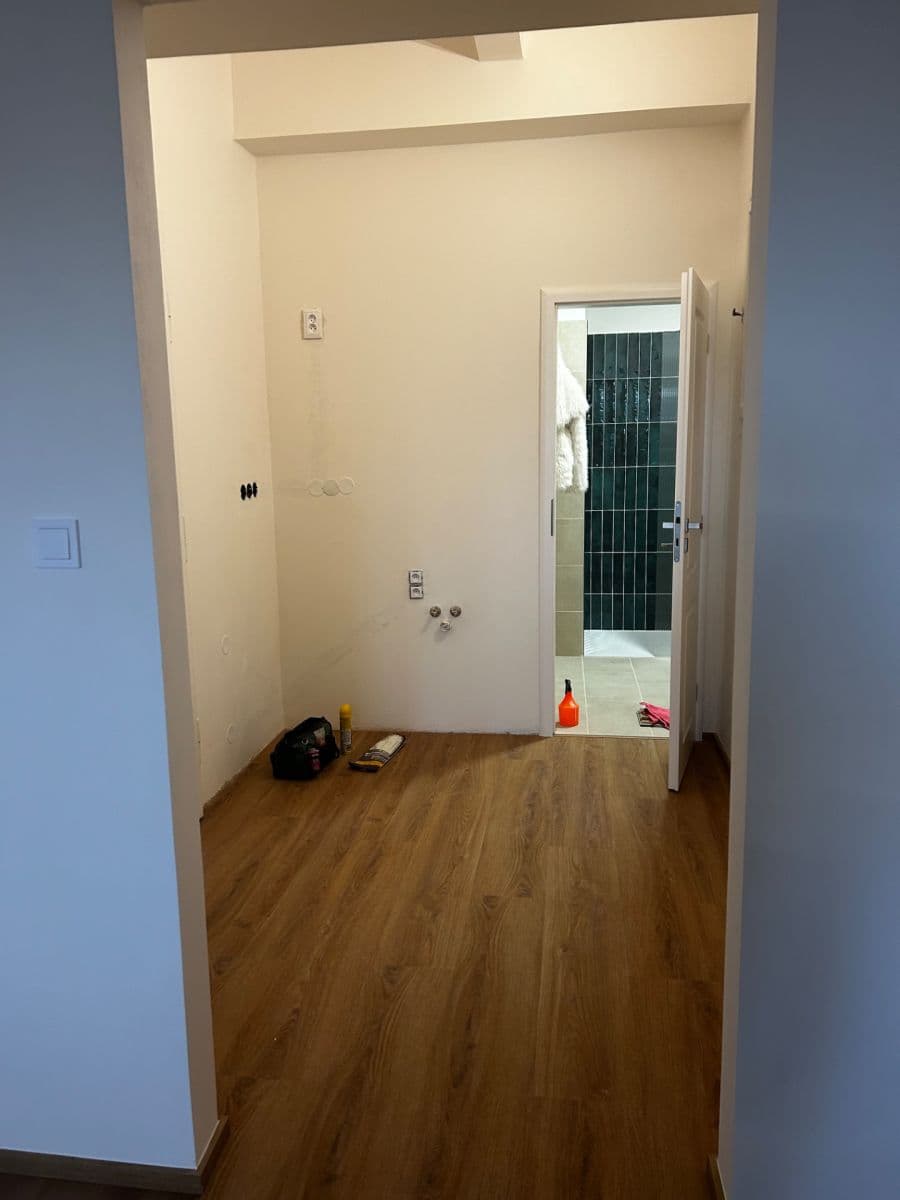 1 bedroom flat to rent, 33 m², Jeseniova, Prague, Prague 1 bedroom flat to rent, 33 m², Jeseniova, Prague, Prague