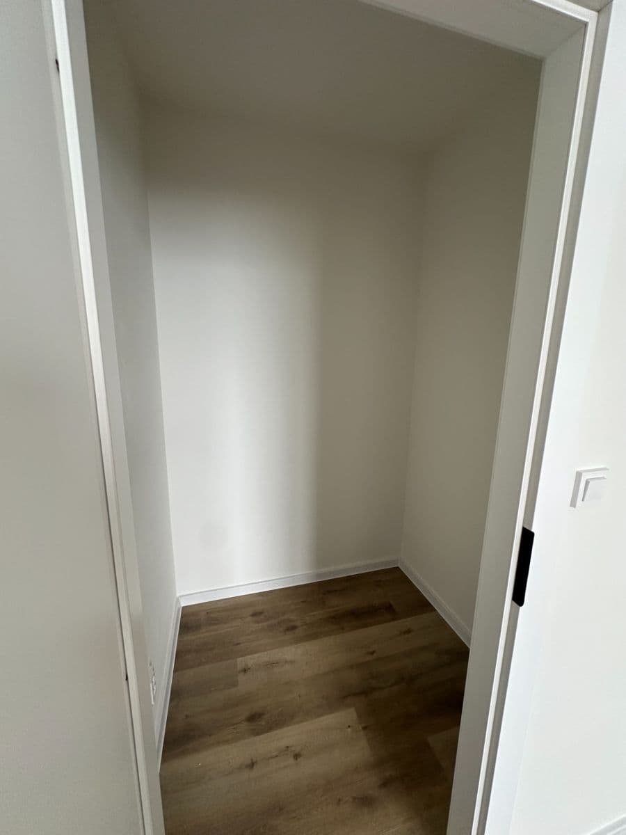 1 bedroom with open-plan kitchen flat for sale, 46 m², Lonkova, Pardubice, Pardubický Region 1 bedroom with open-plan kitchen flat for sale, 46 m², Lonkova, Pardubice, Pardubický Region