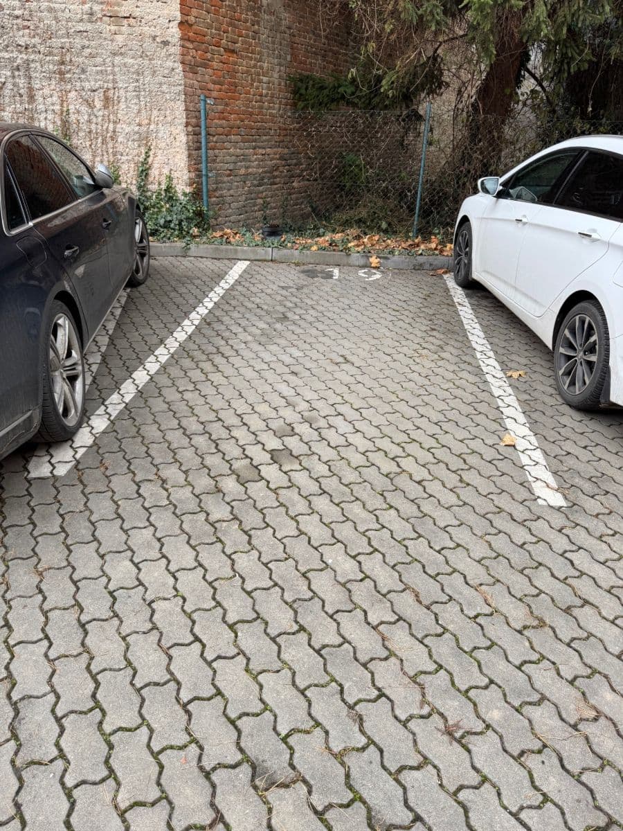 garage to rent, 16 m², Sekaninova, Brno, Jihomoravský Region garage to rent, 16 m², Sekaninova, Brno, Jihomoravský Region