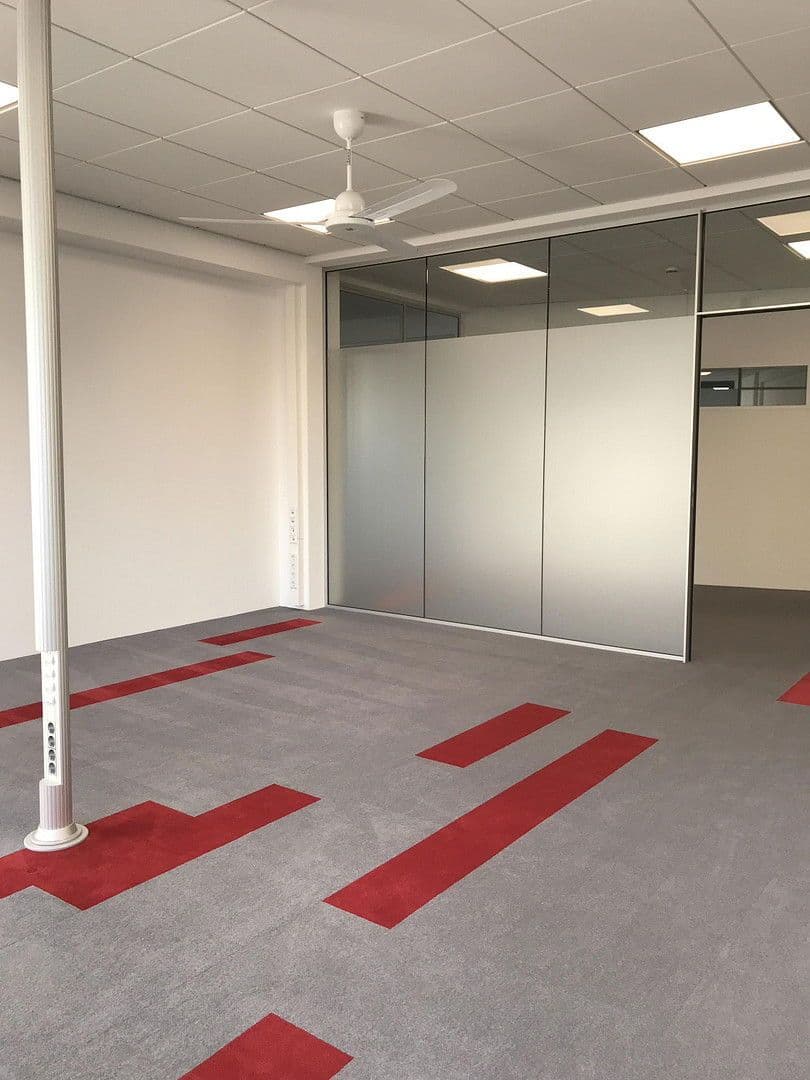 office to rent, 472 m², Sindelfingen, Baden-Württemberg office to rent, 472 m², Sindelfingen, Baden-Württemberg