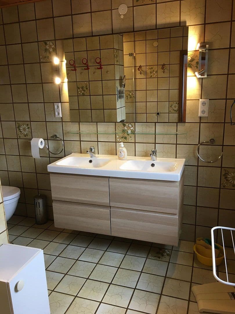 house to rent, 193 m², Haschbach am Remigiusberg, Rhineland-Palatinate house to rent, 193 m², Haschbach am Remigiusberg, Rhineland-Palatinate