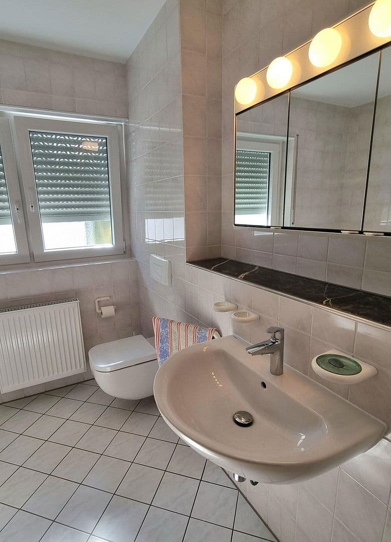 2 bedroom with open-plan kitchen flat to rent, 119 m², Bochum, North Rhine-Westphalia 2 bedroom with open-plan kitchen flat to rent, 119 m², Bochum, North Rhine-Westphalia